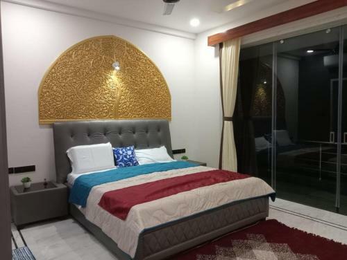 Lion's Villa 4bhk
