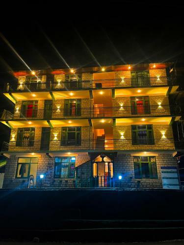 Hotel Emerald Origins