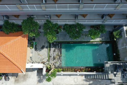 Hostal Sandat Living