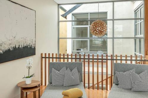 Elite Beachside Holiday Home / Tamarama