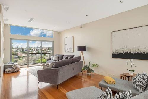 Elite Beachside Holiday Home / Tamarama