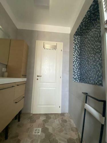 Villa Cheerful 3 Bedroom House With Yard