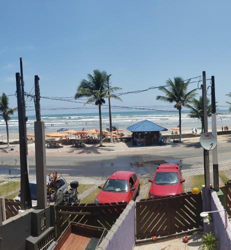 Casa Frente Mar Em Mongagu�