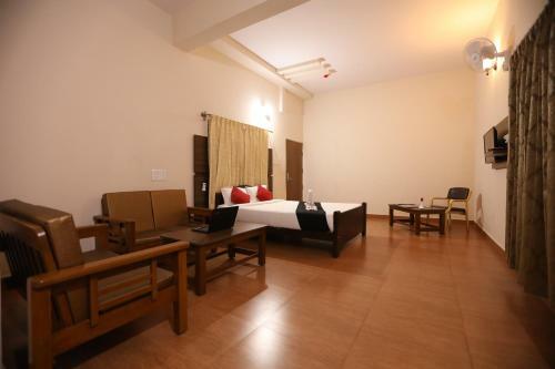 Hotel Jk Golden Embassy
