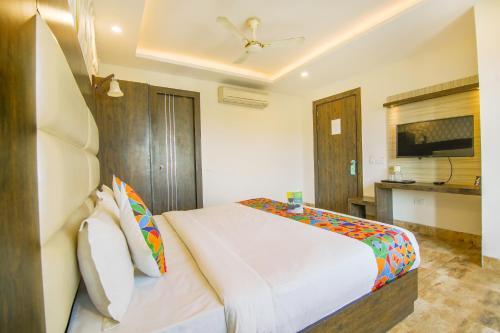 Fabhotel Nirvana