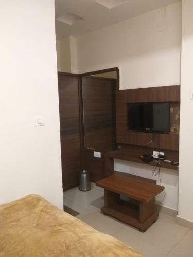 Hotel Priya