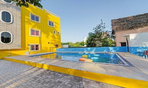 Hotel Treebo Trend Sri Saveraa Residency