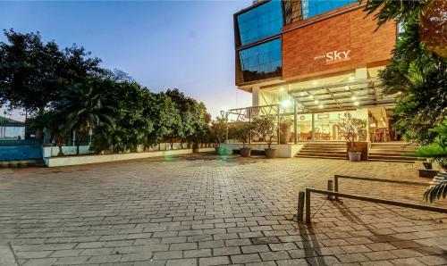 Treebo Trend Hotel Sky Inn Satara