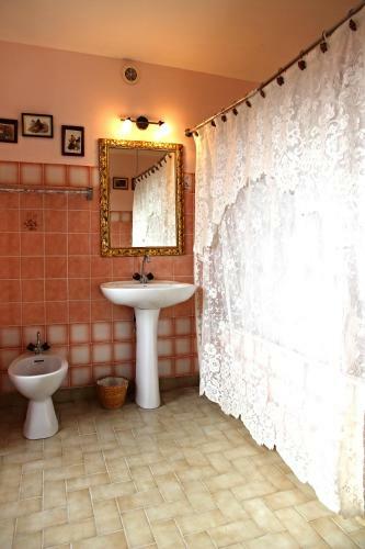 The Storyteller Apartment At Chateau Le Mur