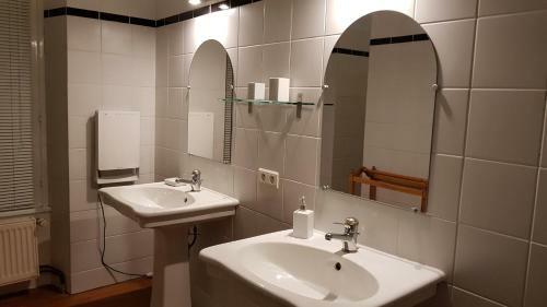 Maison Carr�e - Chalabre