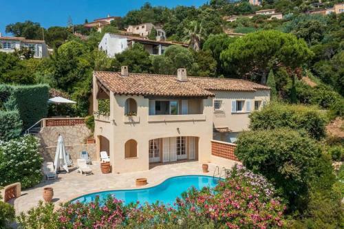 Villa New: Panoramic View At Gulf de Saint Tropez