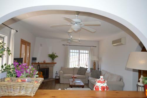 Villa With Amazing Views & Private Pool