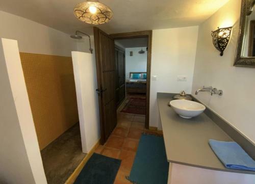 6-bed 5-bath Villa With Large Private Pool