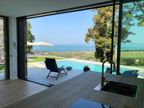 Villa Emma Lazise. Astonishing Lake View
