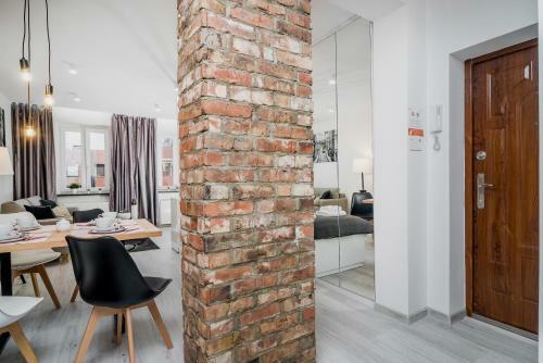 Apartments Wroc?aw Riverside By Renters
