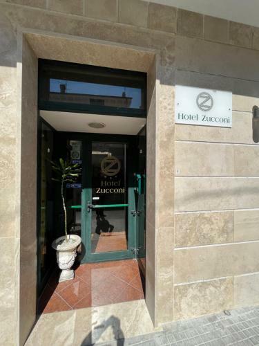 Hotel Zucconi