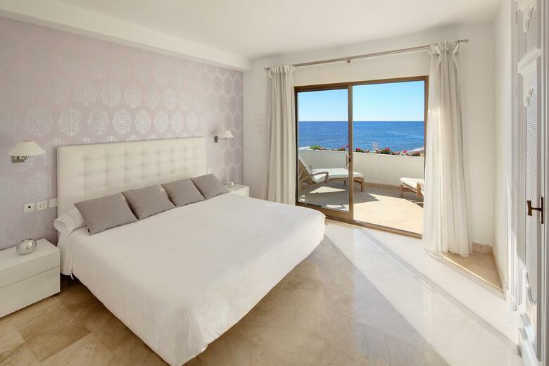 Coral Beach Aparthotel