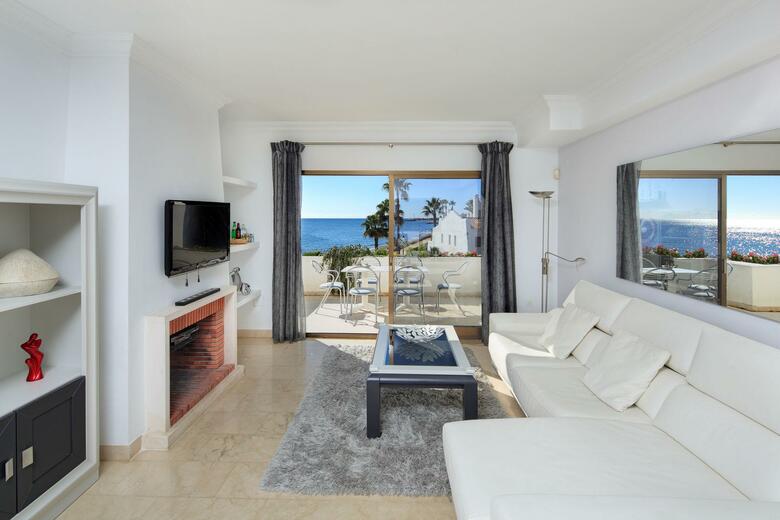 Coral Beach Aparthotel