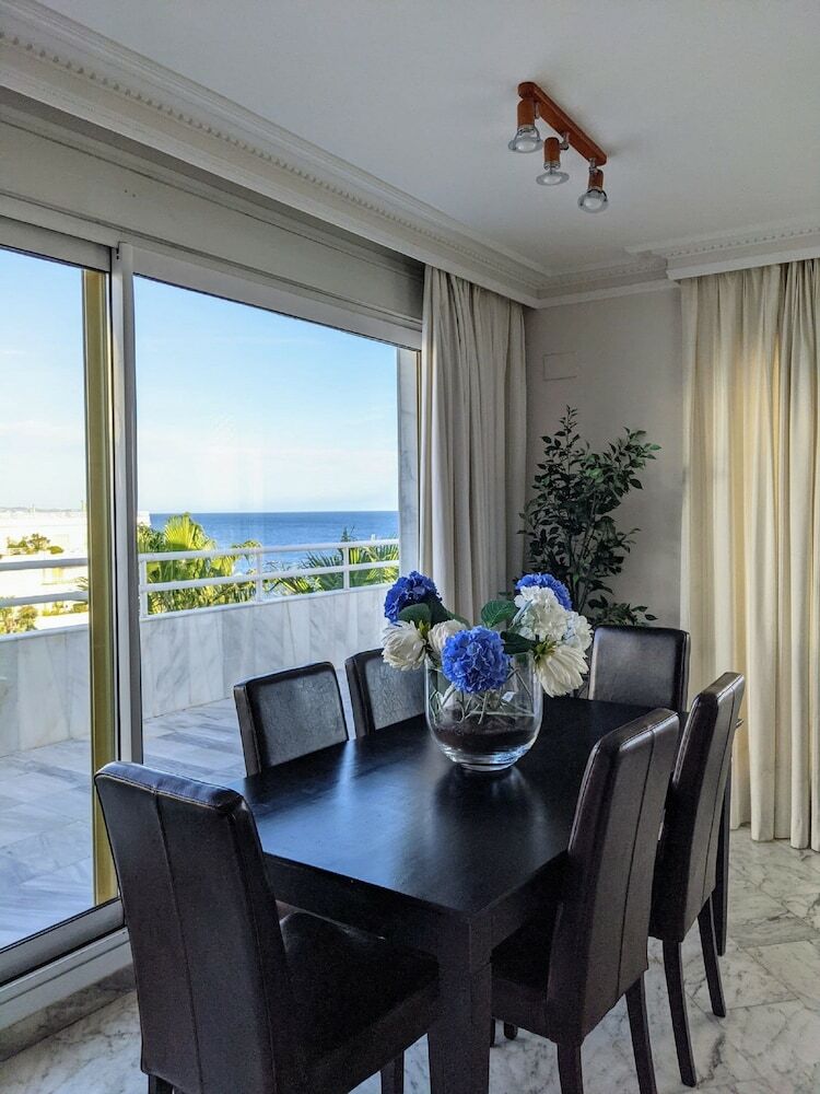Coral Beach Aparthotel