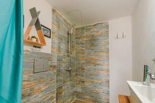 Kuytu Terrace Bed And Breakfast