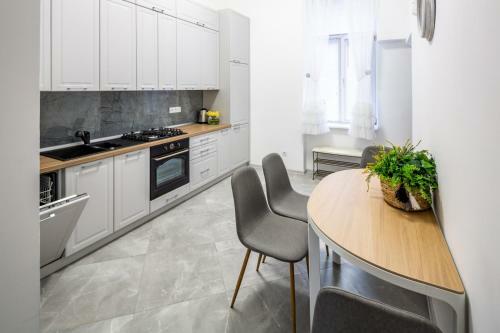 Avangard Shevchenko Avenue* Apartment