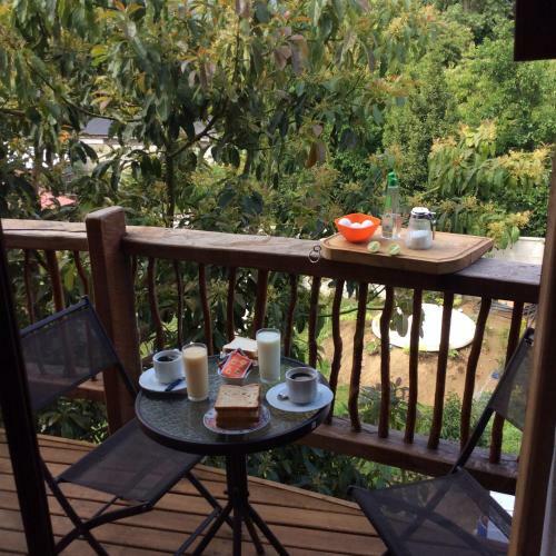 Albergue Hostal Rio Libre Puc�n