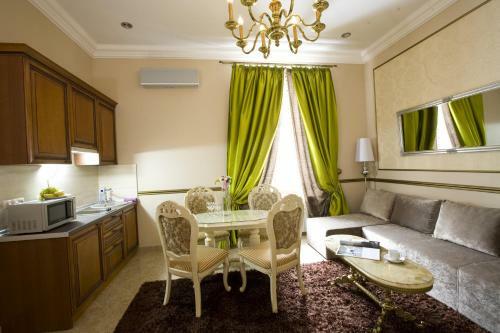 Theatre Boutique Apart-hotel