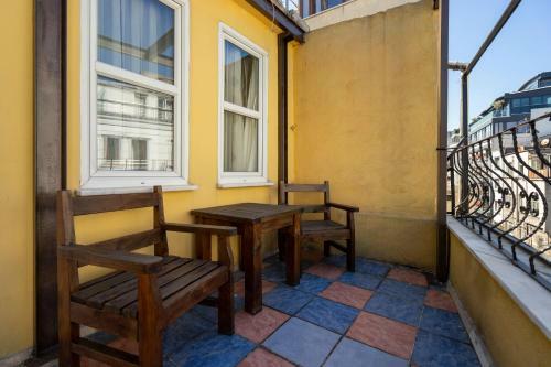 Pi Home & Apartments