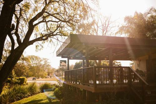 Bed & Breakfast Hamiltons Lodge & Restaurant