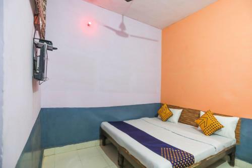 Spot On 49432 Hotel Highway Residency