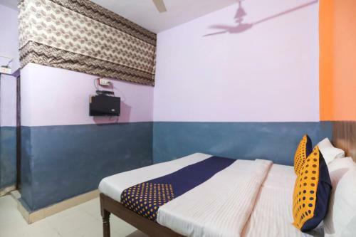 Spot On 49432 Hotel Highway Residency