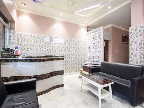 Hotel Spot On Dgr061 Swayamwar Vatika