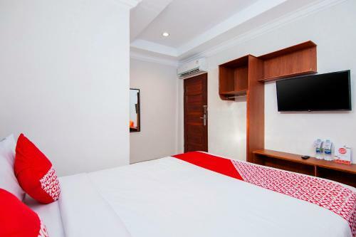 Hotel Vaccinated Staff - Oyo 621 Vania Residence