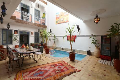 Hostal Riad Ivissa Kech
