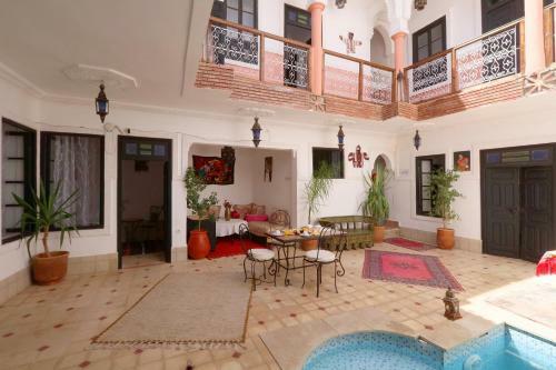 Hostal Riad Ivissa Kech