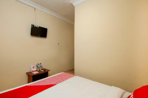 Oyo 2045 Hotel 211