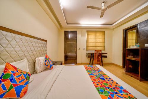 Fabhotel Rivlet