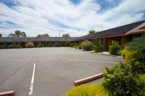 Golden Grain Motor Inn