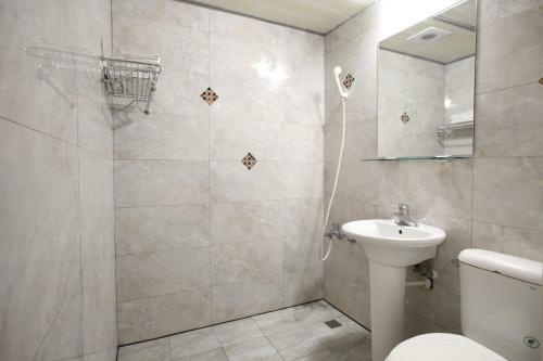 Dung Shin Hotel