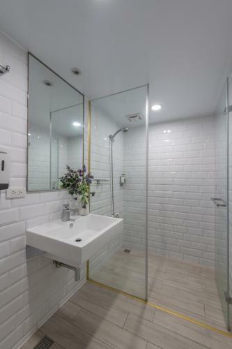 Albergue Bouti City Capsule Inn