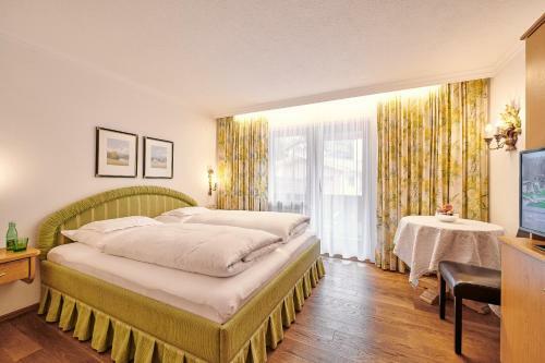 Hotel Garni Sursilva