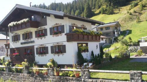 Bed & Breakfast Pension Hartenfels