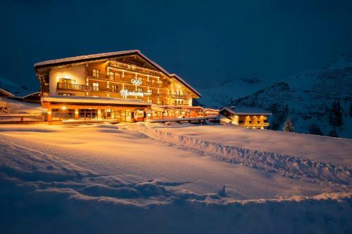 Hotel & Chalet Montana