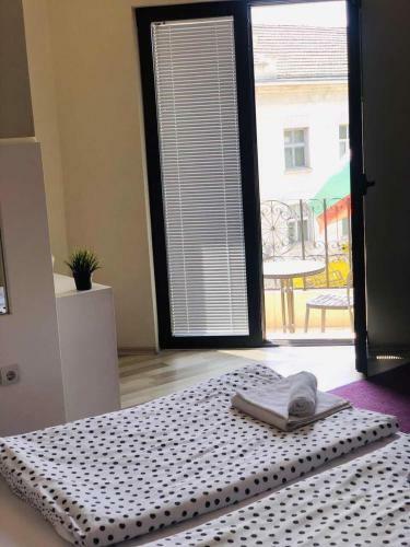 Hotel Executive Rooms And Suites Play