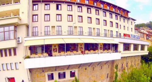 Yantra Grand Hotel