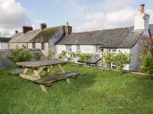 Thatch View Cottage