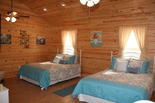 Moonlight Lake Rv Park And Cottages