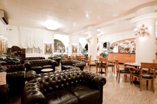 Hotel Azzurra Di Gobbi Gestioni Srl