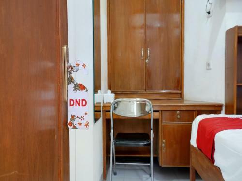 Hotel Oyo 90840 Teratai Residence