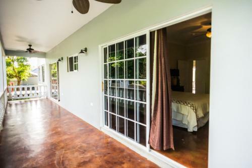 Blue Paloma Bed & Breakfast